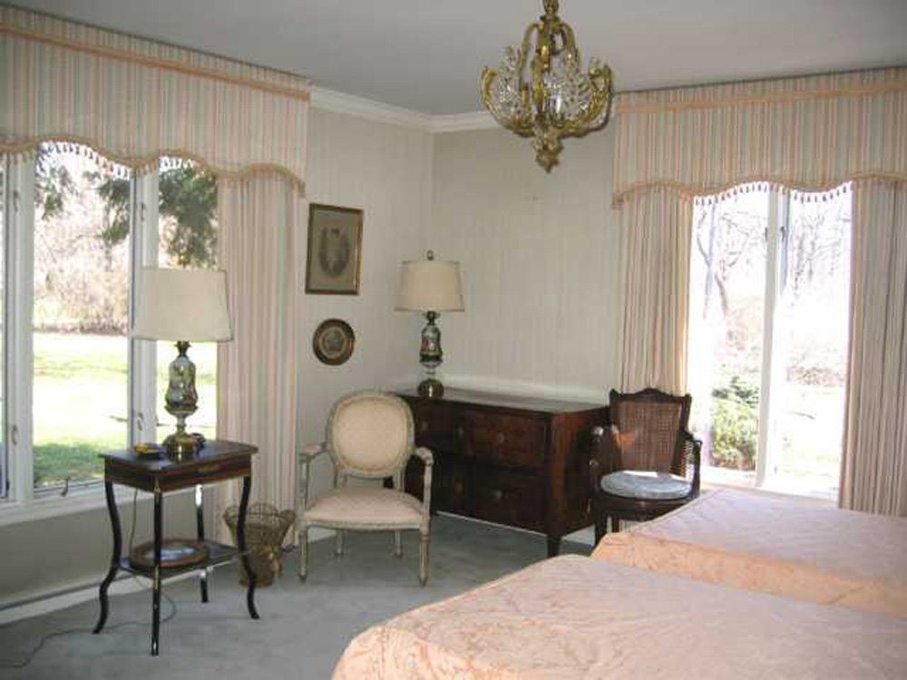 Property photo 10 - Prestigious & Private! Spacious 2-Story Home on 1+ Acre Lot